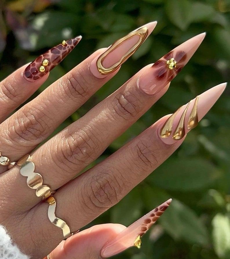 (Student) Creative Nails 